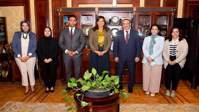 وزيرة الهجرة تعقد اجتماعًا تشاوريًا لمتابعة أعمال تنفيذ 