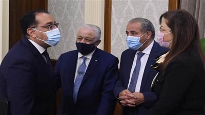 وزيرة التخطيط تستعرض المؤشرات الأولية لأداء الاقتصاد المصري خلال الربع الأول من العام المالي الجاري (صور)