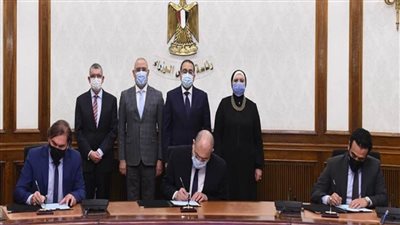 مدبولي يشهد التوقيع على عقد بيع قطعتي أرض لإنشاء مصنع ألماني للأجهزة المنزلية بالعاشر من رمضان (صور)