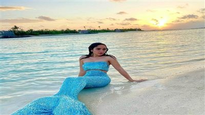 رنا رئيس تتألق في أحدث ظهور لها بفستان 