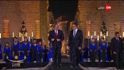 وزير الآثار يستعرض تاريخ مدينة الأقصر وتفاصيل احتفالية الكباش أمام الرئيس السيسي