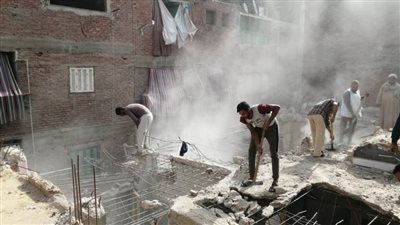 الجيزة تزيل عقارات آيلة للسقوط ببولاق الدكرور وميت عقبة بالعجوزة