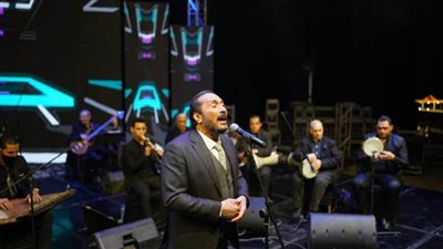 علي الحجار يطرب أهالي الفيوم في ثاني حفلات مهرجان الصعيد (صور)