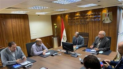 نائب وزير الإسكان يبحث مع جمعية الأورمان تنفيذ مبادرة سقيا الماء لتوصيل المياه لغير القادرين