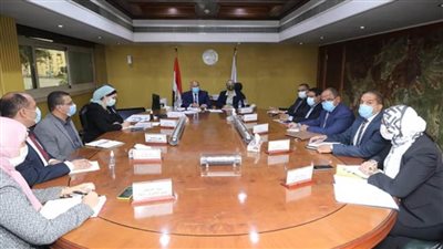 وزيرا النقل والبيئة يناقشان خطة إعادة تدوير مخلفات أرض الطوب الرملي (صور)