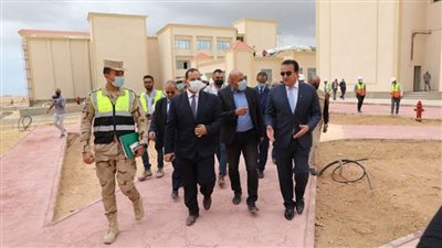 د. خالد عبدالغفار يتفقد منشآت الجامعة التكنولوجية ببرج العرب (صور)