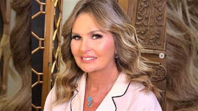 يسرا تعود إلى المسرح بـ