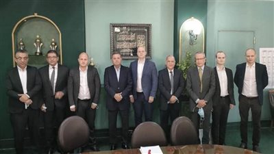 وزير قطاع الأعمال العام يبحث مع 