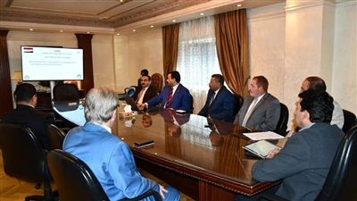 وزير الرياضة يتابع الفرص الاستثمارية بالمنشآت الرياضية مع مجموعة من رجال الأعمال والمستثمرين (صور)