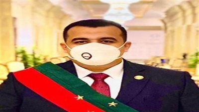 محمد وحيد يهنئ اللواء أحمد عبدالفتاح رئيس حي الدقي بتعيين نجله وكيلا للنائب العام 