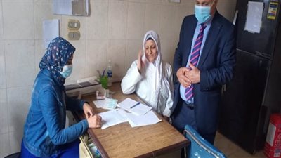 وكيل صحة الغربية يتفقد مبادرة علاج الأمراض المزمنة والكشف المبكر عن الاعتلال الكلوي بالسنطة (صور)