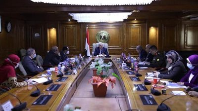 د. خالد عبدالغفار يستعرض تقريرا عن اجتماع المجلس الأعلى للتعليم التكنولوجي