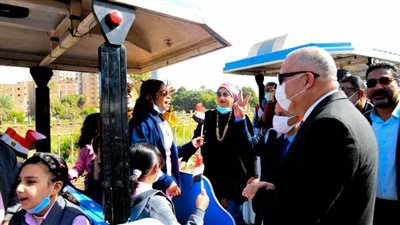 محافظ قنا يشارك ذوي الهمم احتفالهم بيومهم العالمى    