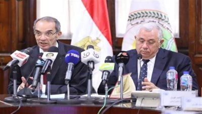 وزير الاتصالات يكشف سبب تسمية المساعد الذكى للفلاح 