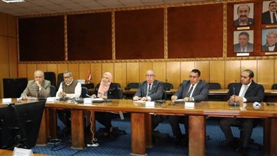 القوى العاملة تناقش آلية تنفيذ منظومة الربط الإلكتروني مع السعودية (صور)