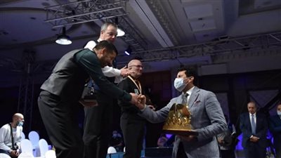 صبحي وفودة يحضران ختام فاعليات بطولة العالم للبليارد الفرنسي في شرم الشيخ (صور)