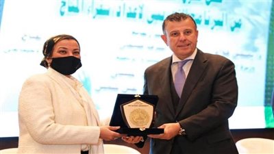 وزيرة البيئة: التغيرات المناخية أصبحت أكثر حدة ومواجهتها تتطلب الجدية وتكاتف الجميع (صور)