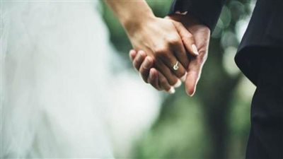 دراسة تحذر: لا تتزوج في هذا العمر 