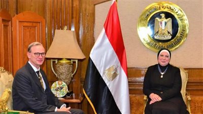 وزيرة التجارة: حريصون على تطوير منظومة المعارض لوضع مصر على خريطة المعارض العالمية (صور)