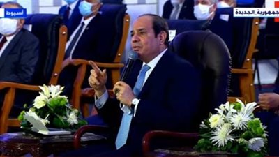 الرئيس السيسي: نواجه تحدي قبول المواطنين الانتقال إلى التجمعات العمرانية الجديدة