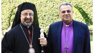 رئيس الإنجيلية يهنئ بطريرك الكاثوليك بعيد الميلاد المجيد