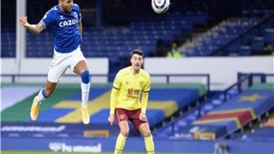 لهذا السبب..تأجيل مباراة إيفرتون وبيرنلي في الدوري الإنجليزي