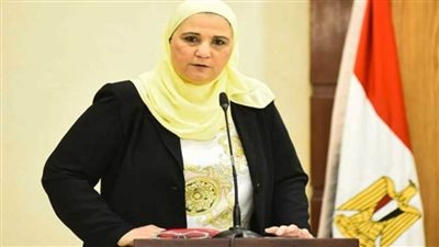 القباج تستعرض تقريرًا عن جهود فرق التدخل السريع في التعامل مع حالات الأطفال والكبار والأسر بلا مأوى 