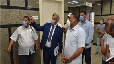 محافظ مطروح يتفقد مستشفى السلوم بعد افتتاحها تجريبيا