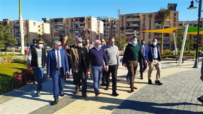 وزير السياحة ومحافظ بورسعيد يتفقدان ساحة مصر والممشي السياحي