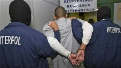 مصر تسلم واشنطن متهما بالنصب على المكتب الصحي الكويتي ومصارف أمريكية لمحاكمته