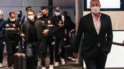 بعثة الأهلي تصل مطار الدوحة استعدادا لملاقاة الرجاء المغربي | صور 