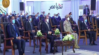 الرئيس السيسي يشاهد فيلما تسجيليا بعنوان «شموع ساطعة»