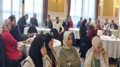 القوى العاملة: 27  شركة تشارك في ندوات السلامة وحقوق وواجبات العمال ببورسعيد (صور)