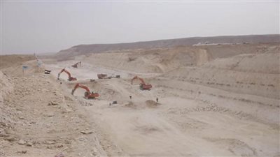 وزير النقل يتابع تنفيذ مشروع «قطار العين السخة- العلمين- مطروح» (صور)