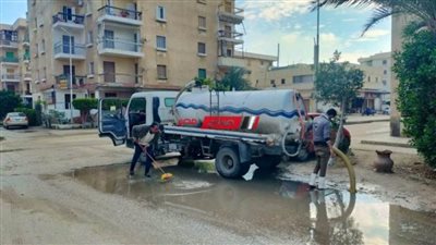 حملات مكبرة لشفط مياه الأمطار من شوارع الشرقية