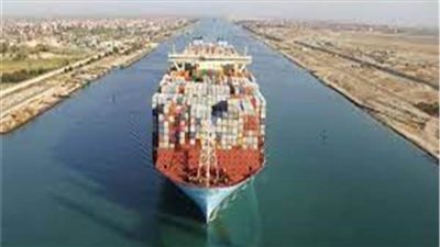 تداول 25 سفينة حاويات وبضائع عامة بميناء دمياط رغم سوء الأحوال الجوية 