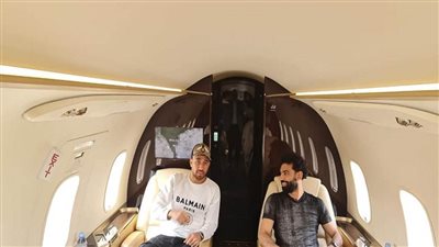 صلاح وتريزيجيه يصلان إلى القاهرة للانضمام لمعسكر منتخب مصر
