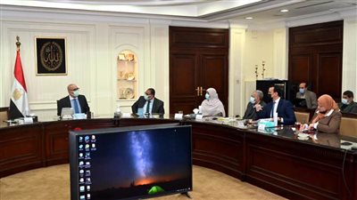 وزير الإسكان يتابع الموقف التنفيذى للوحدات السكنية بالمبادرة الرئاسية 