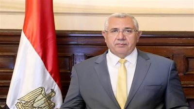 وزير الزراعة يهنئ قداسة البابا والأخوة الأقباط بمناسبة عيد القيامة المجيد 