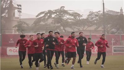 خوفا من الاصابة بكورونا ..منح بعض لاعبي الأهلي راحة وخضوعهم لمسحة خارج النادي 