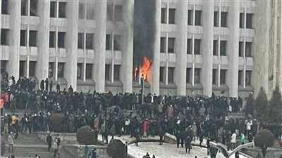 رئيس كازاخستان يكلف بتشكيل لجنة لإزالة آثار أعمال الشغب 