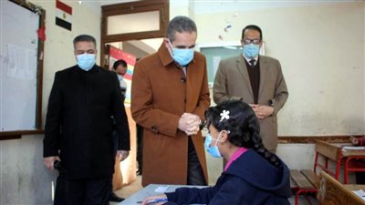 محافظ الغربية ووكيل الوزارة يتفقدا سير امتحانات النقل بالمحله