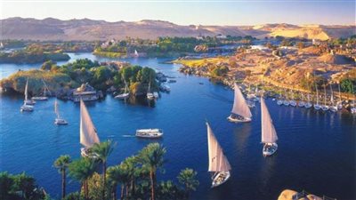 بالإنفوجراف | بمناسبة عيدها القومي .. 