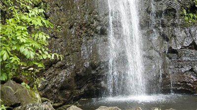 شلالات مانوا ترفع شعار ممنوع السباحة 