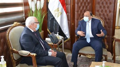 وزير التنمية المحلية يتابع مع محافظ بورسعيد المشروعات الخدمية والتنموية بالمحافظة