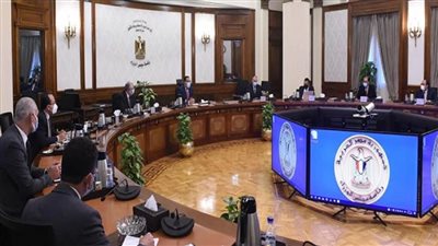 رئيس الوزراء يتابع الموقف التنفيذي لمشروعات تنمية الريف المصري (صور)