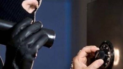 المشدد 7 سنوات لمتهم بسرقة والدته بعد تكبيلها في القليوبية