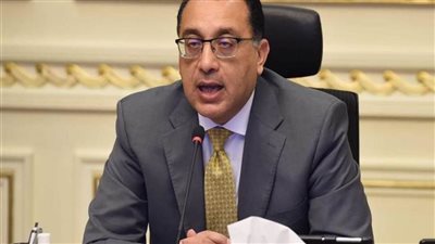 رئيس الوزراء يكلف بسرعة تسكين وتشغيل سوق الجملة في برج العرب