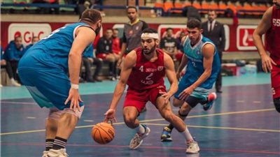 الأهلي يتصدر دوري سوبر السلة بعد تعثر الاتحاد 