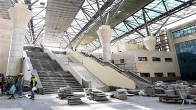 رئيس الوزراء يتابع التشغيل التجريبي للقطار الكهربائي الخفيف LRT (صور)